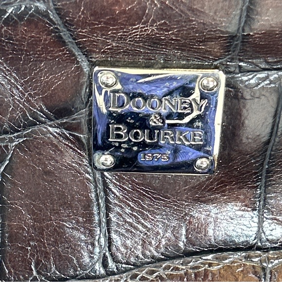 Dooney & Bourke Croc Embossed Leather shoulder Bag Matching Wallet & Dust Cover - Picture 3 of 16